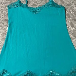 👗4/$20 - Smart Set layering tank